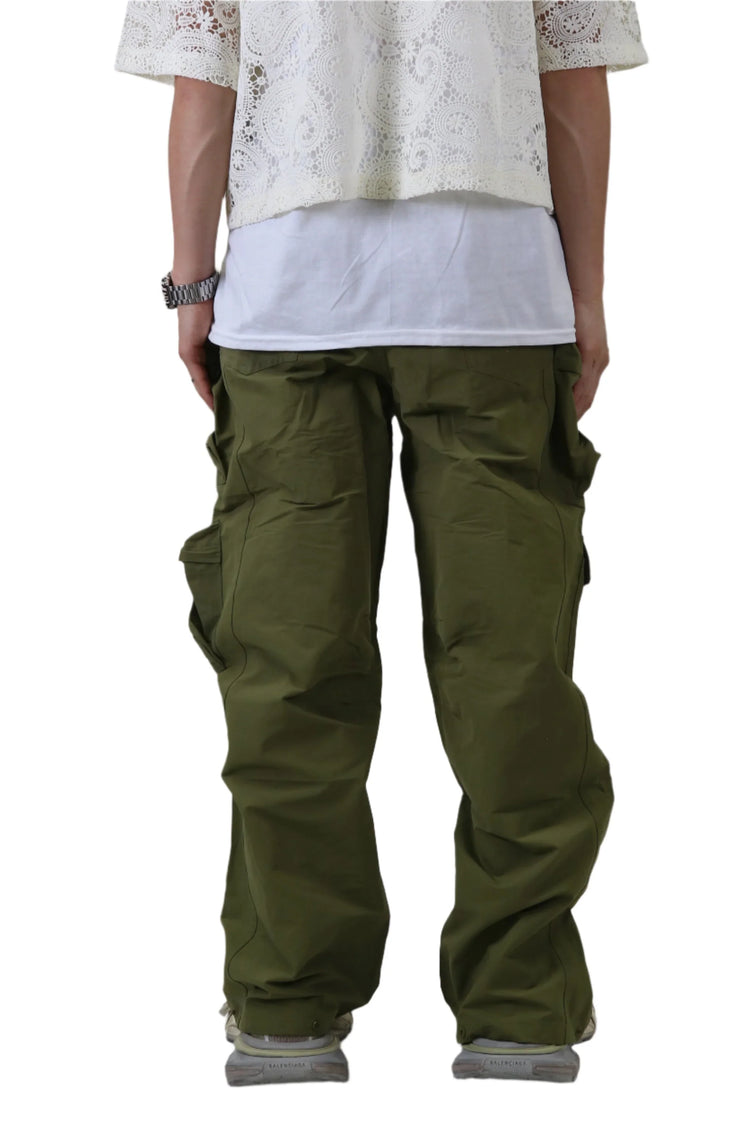 VONT FINE TWILL NYLON BAGGY FIT CARGO PANTS front detail