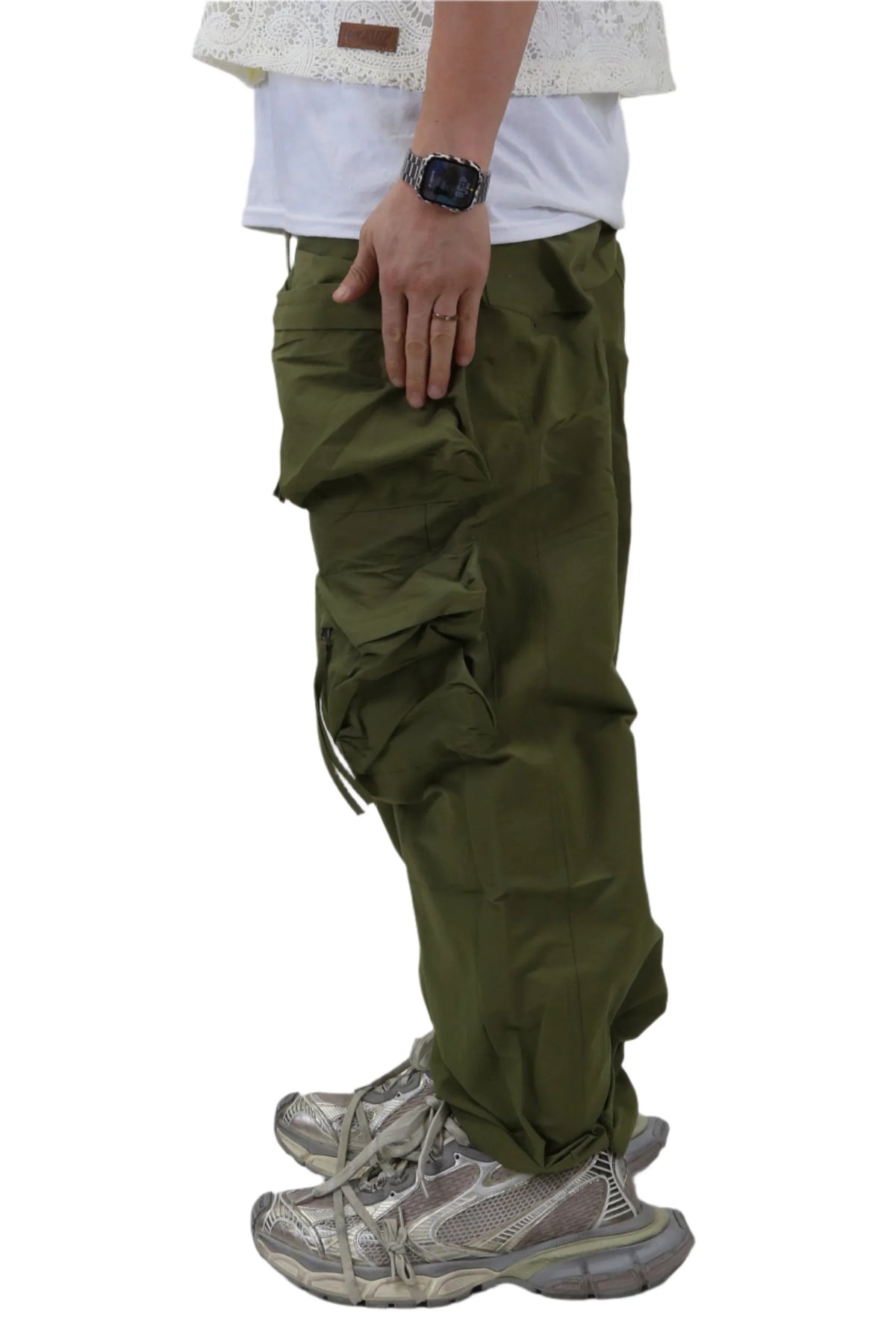 VONT FINE TWILL NYLON BAGGY FIT CARGO PANTS side view